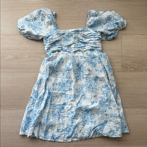 Sweet Wanderer Blue & White Floral Maternity Dress Puff Sleeves Smocked
Bodice S